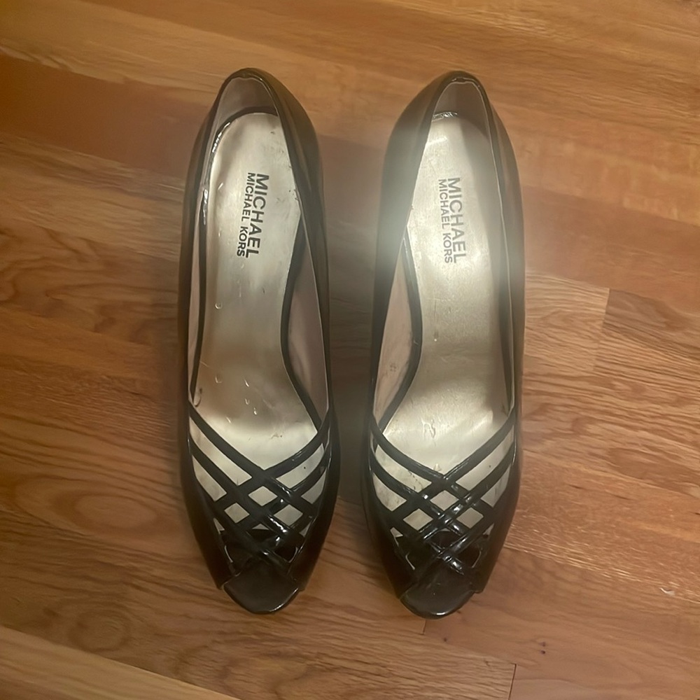 Michael kors platform pumps
